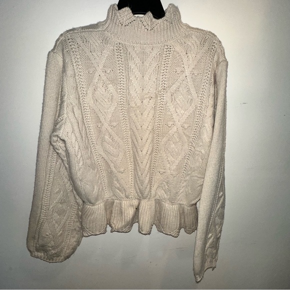 Chunky Cropped Sweater - Picture 3 of 4